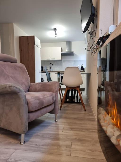 Apartment V9