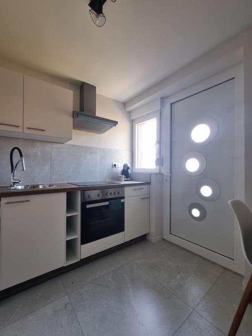 V9 Apartment Village-Neuf